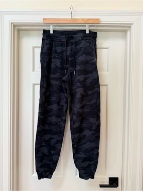 Lululemon Women’s High-Rise Jogger (Size 6; Heritage 365 Camo Deep Coal)